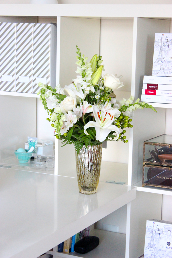 White-Flower-Bouquet-Lillies-