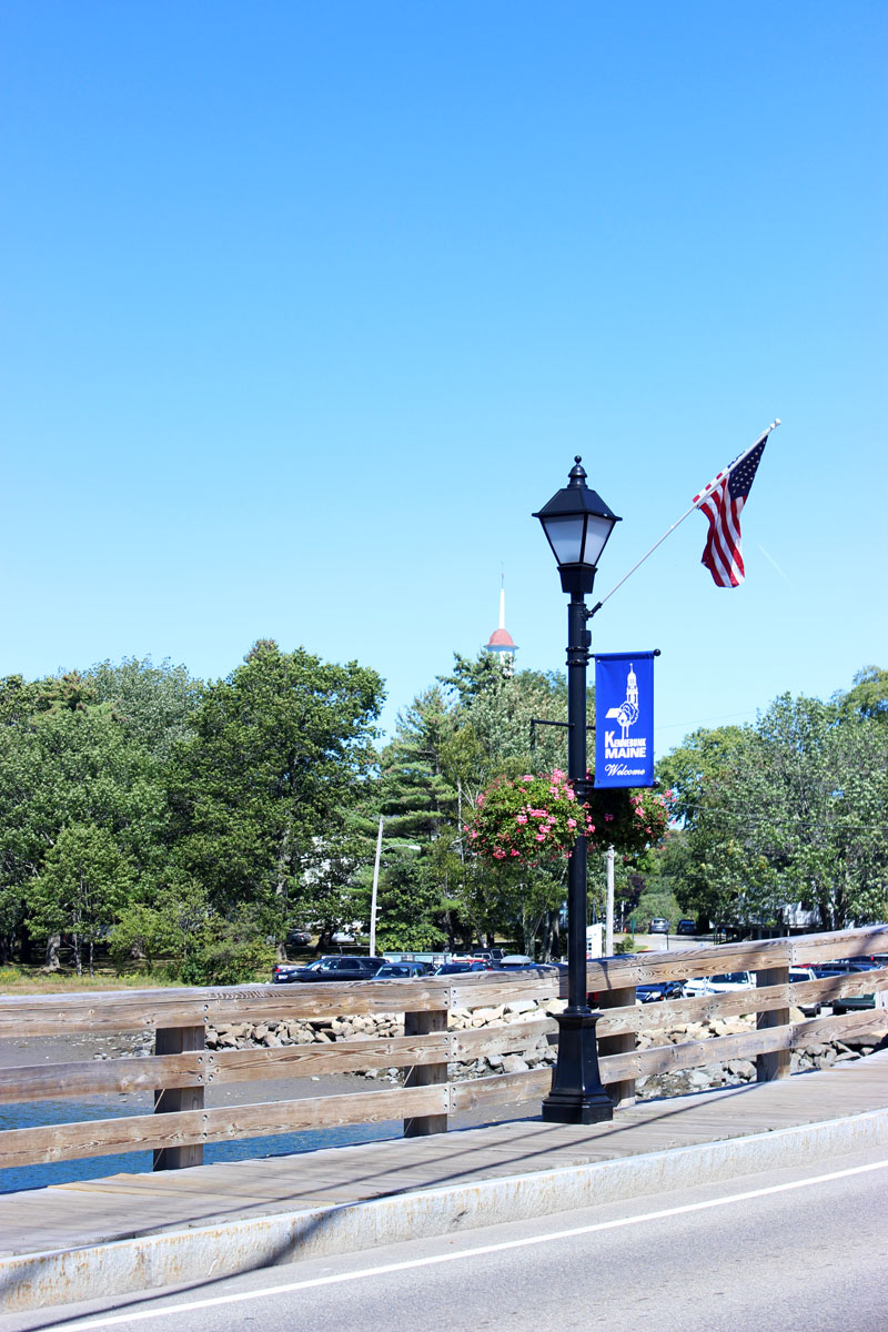 kennebunkport-maine-bridge-into-kennebunk