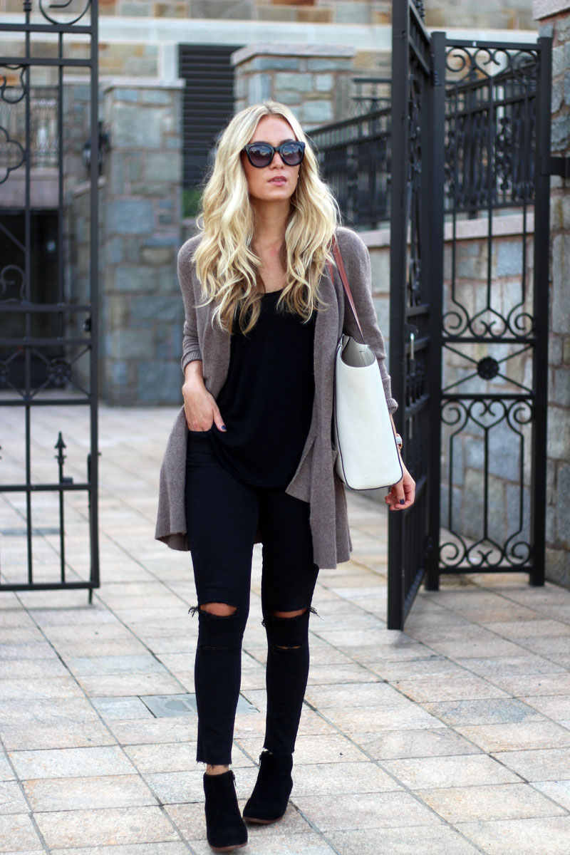 fall-style-nordstrom-blogger-madewell-ryder-cardigan-cozy-black-jeans-sam-edelman-petty-bootie