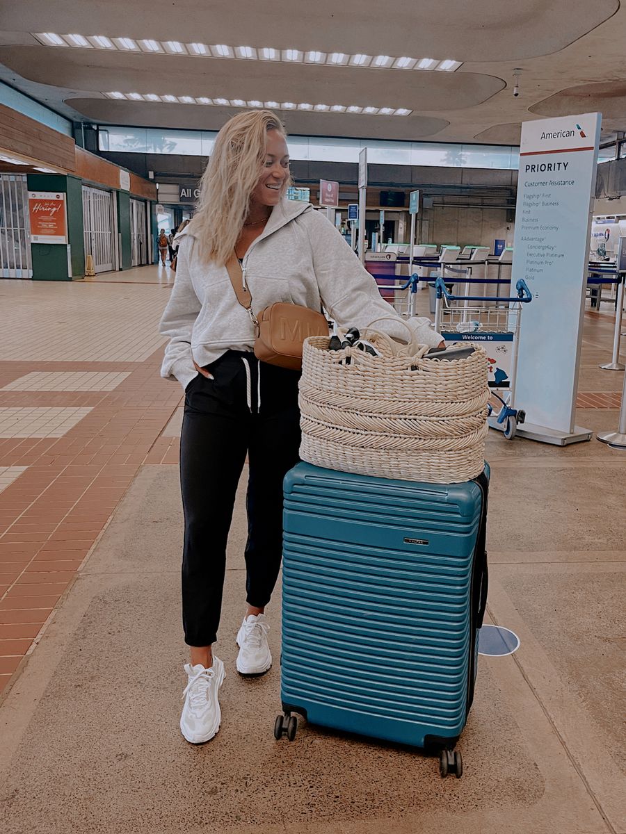 Hawaii Travel Outfit